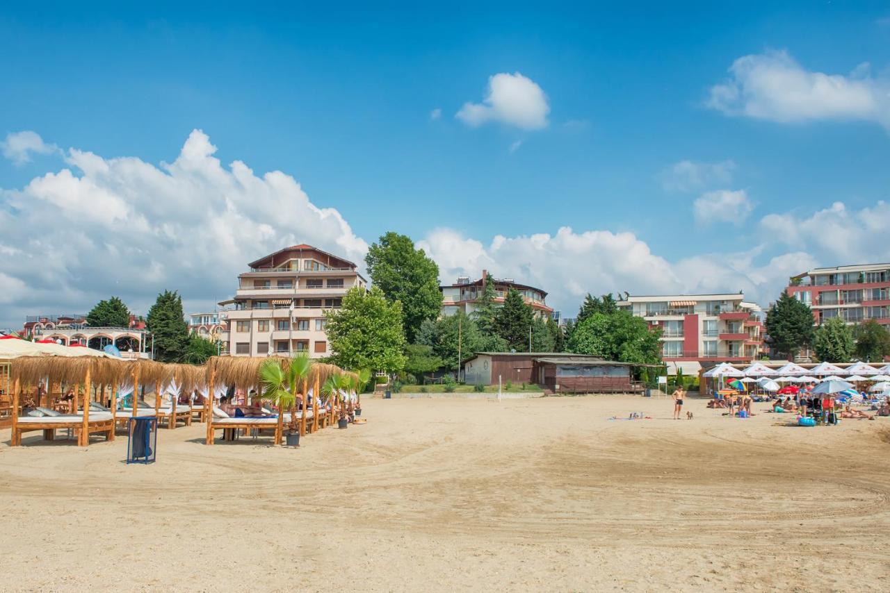 Panorama Krim Beach Apartment Равда Екстериор снимка