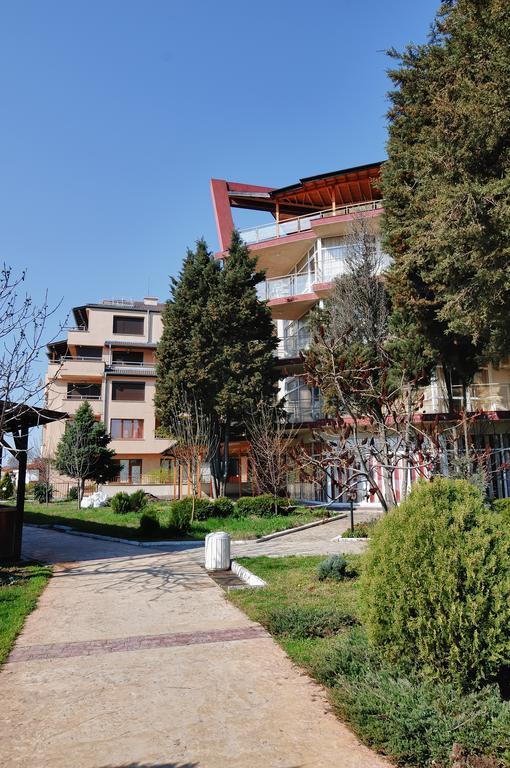 Panorama Krim Beach Apartment Равда Екстериор снимка